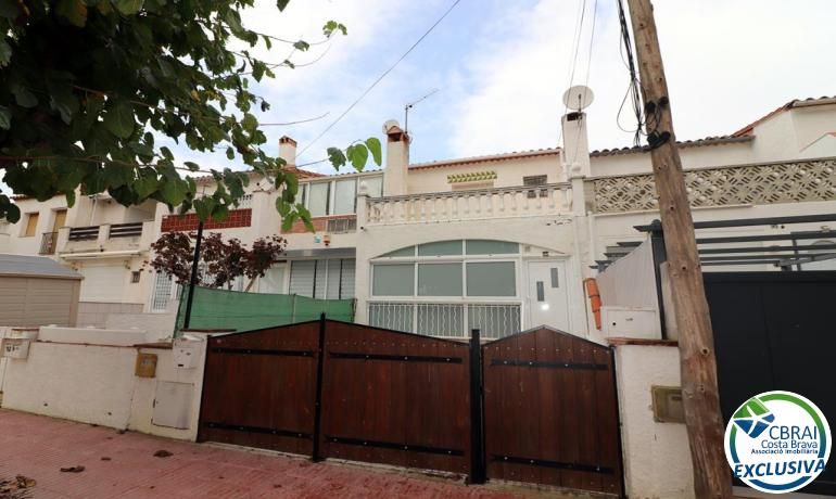 1 bedroom House in Empuriabrava, Spain No. 211375