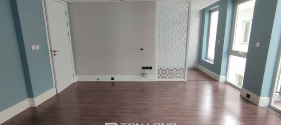 5 bedrooms Villa in Tay Ho, Vietnam No. 772 19