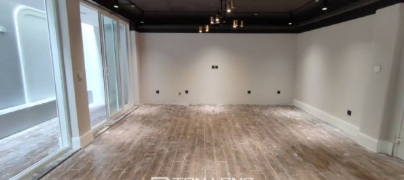 5 bedrooms Villa in Tay Ho, Vietnam No. 772 26