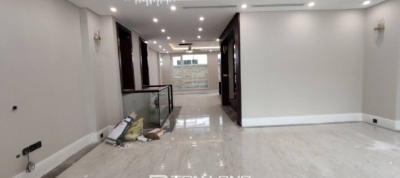 5 bedrooms Villa in Tay Ho, Vietnam No. 772 5