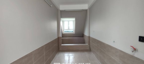 5 bedrooms Villa in Tay Ho, Vietnam No. 772 29