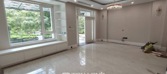 5 bedrooms Villa in Tay Ho, Vietnam No. 772 3
