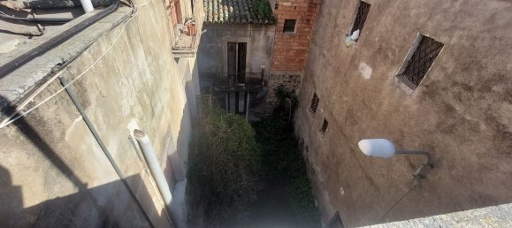 Дом с 7 комнатами в Патерно, Италия № 51003 18