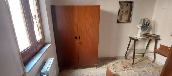 Дом с 7 комнатами в Патерно, Италия № 51003 7