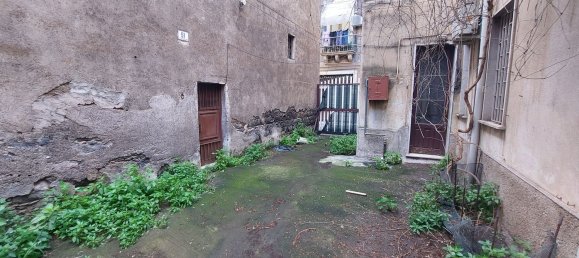 Дом с 7 комнатами в Патерно, Италия № 51003 13