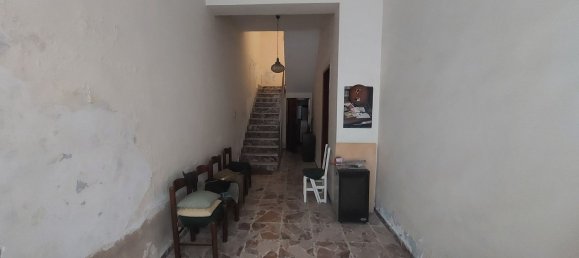 Дом с 7 комнатами в Патерно, Италия № 51003 14