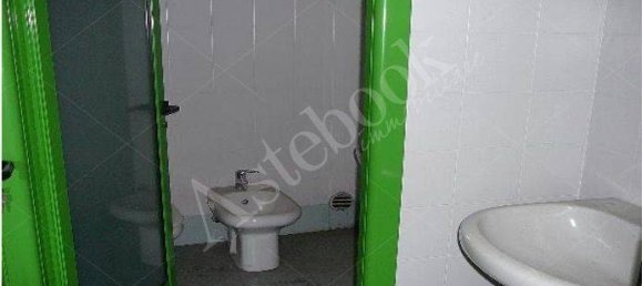 Oficina de 1 habitación en Bergamo, Italy No. 323211 16