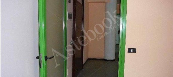 Oficina de 1 habitación en Bergamo, Italy No. 323211 17