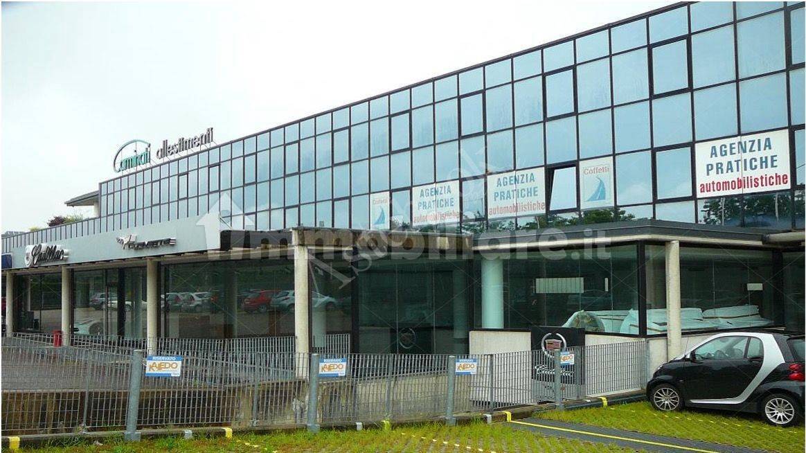 Oficina de 1 habitación en Bergamo, Italy No. 323211