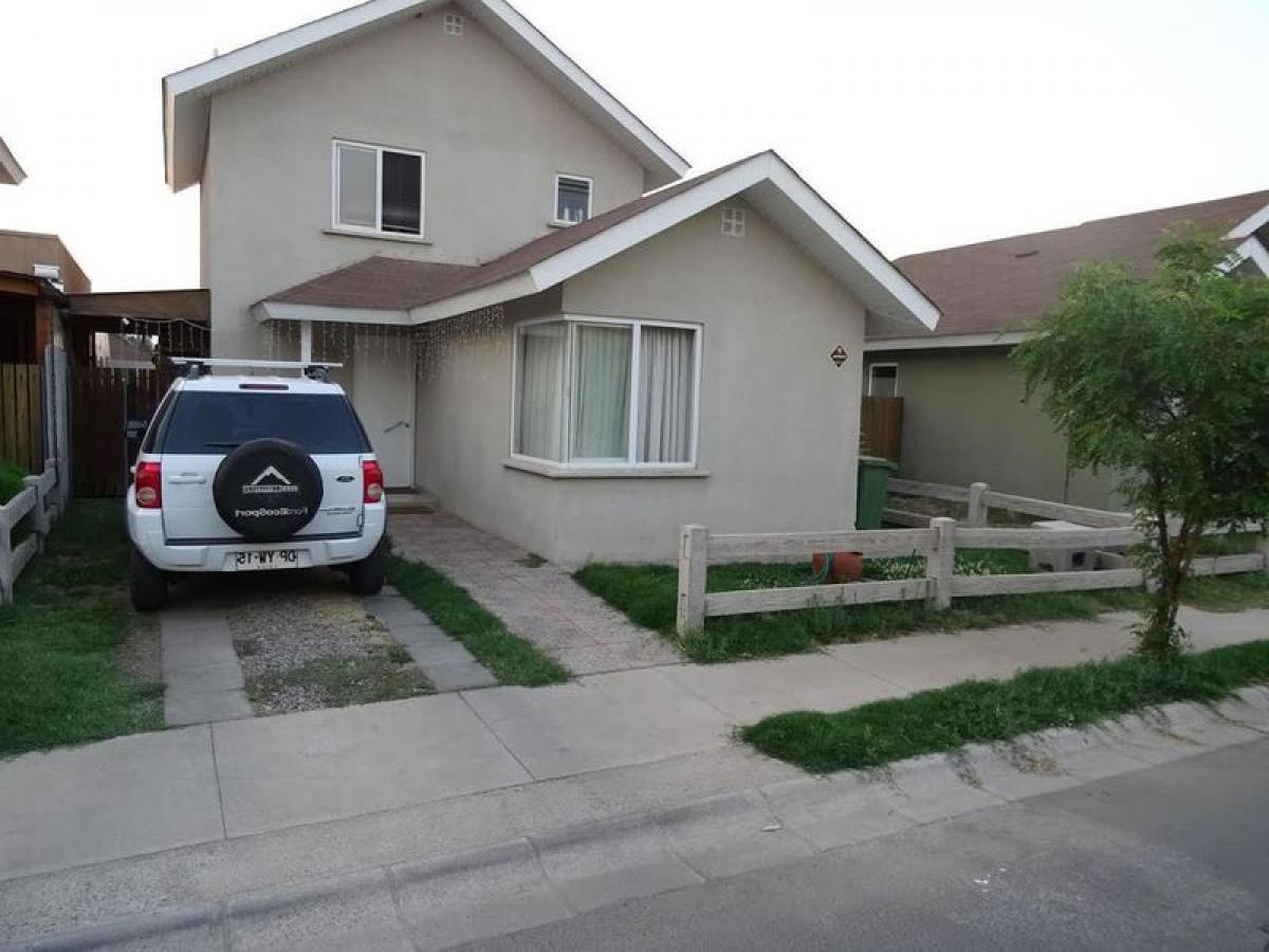 Casa de 3 dormitorios en Chacabuco, Chile No. 2229