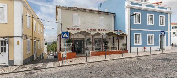 126m² Building in Oeiras, Portugal No. 64178 5