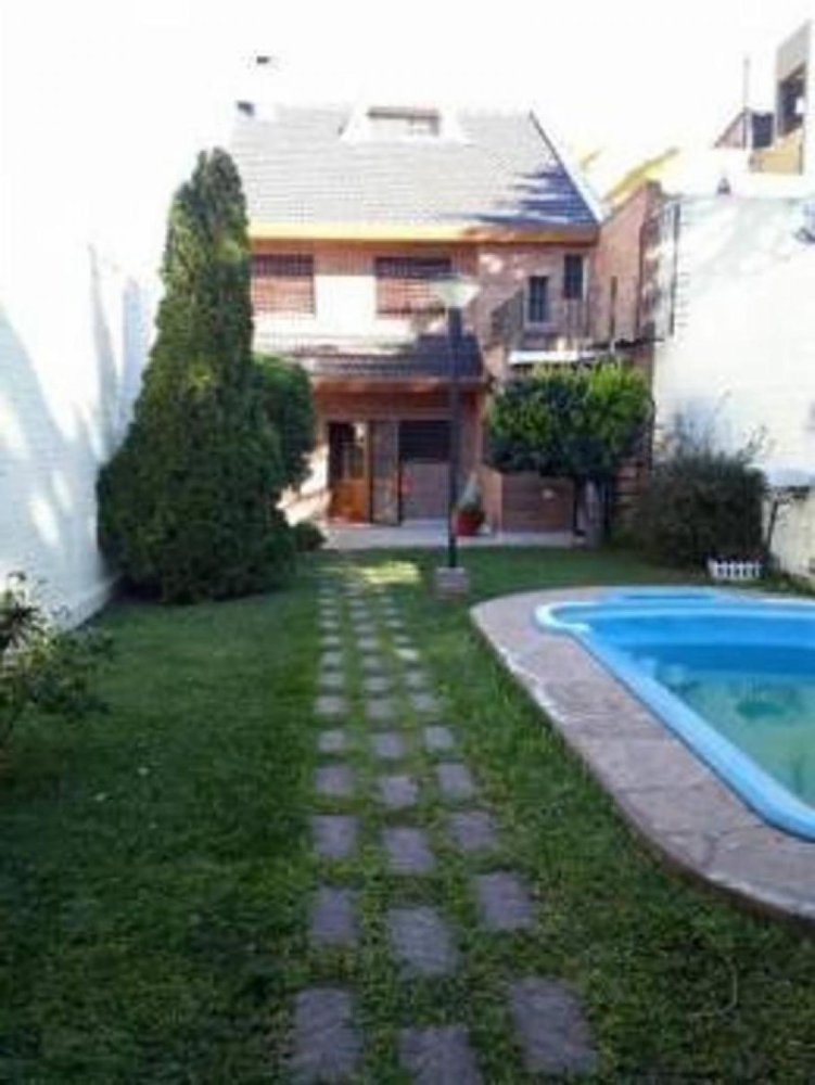 4 bedrooms House in Buenos Aires, Argentina No. 76524