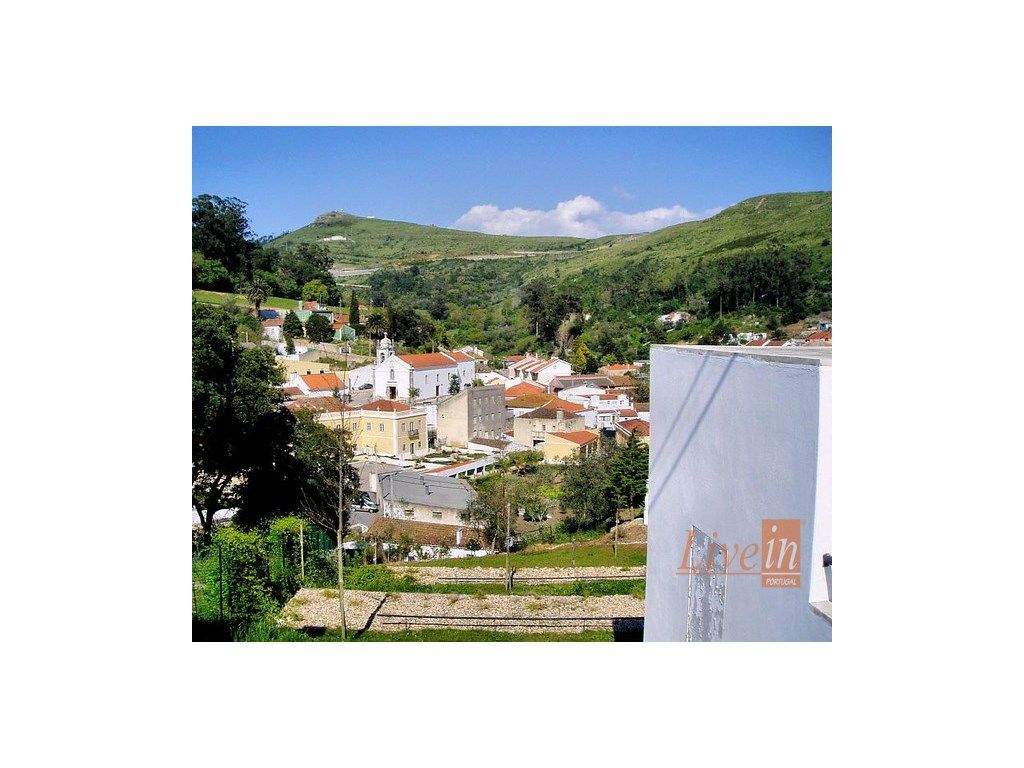 16000m² Land in Loures, Portugal No. 286077