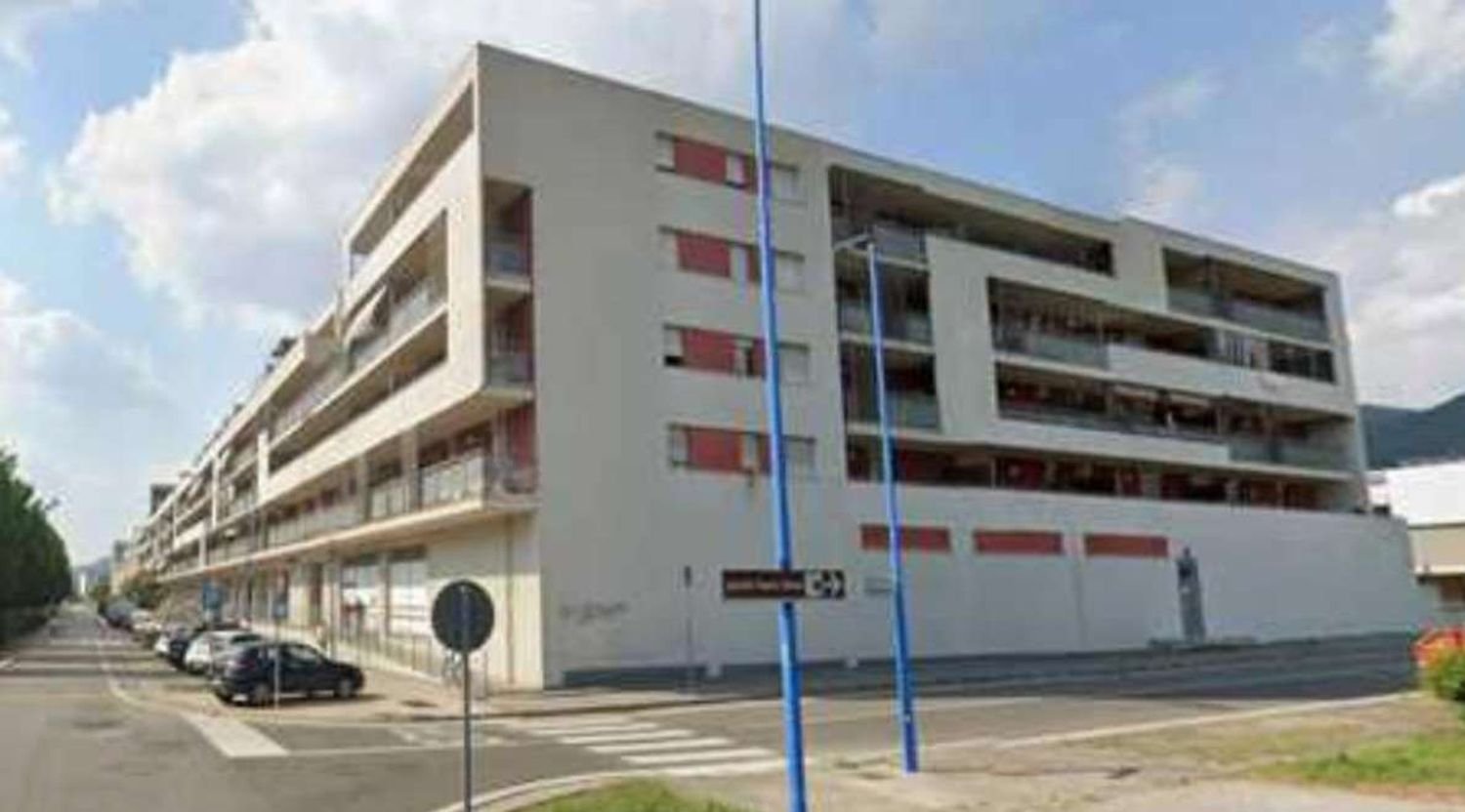 5 bedrooms Apartment in Brescia, Italy No. 390421