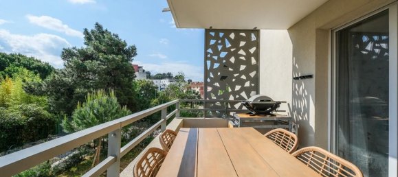 Квартира с 3 комнатами в Ла Сьота, Франция № 280660 3