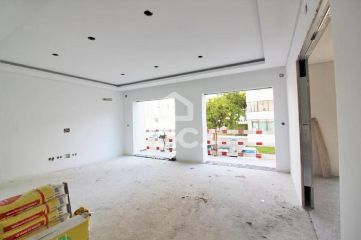 Apartamento de 3 dormitorios en Seixal, Portugal No. 1347