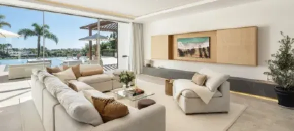 6 bedrooms Villa in Marbella, Spain No. 106155 34