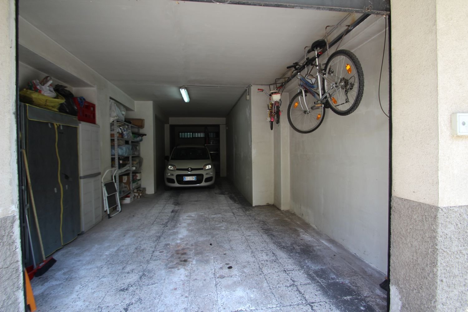  مرآب في Mascalucia, Italy 42متر مربع رقم 298215