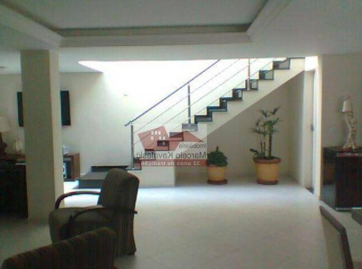 Casa de 4 dormitorios en Sao Paulo, Brazil No. 522120