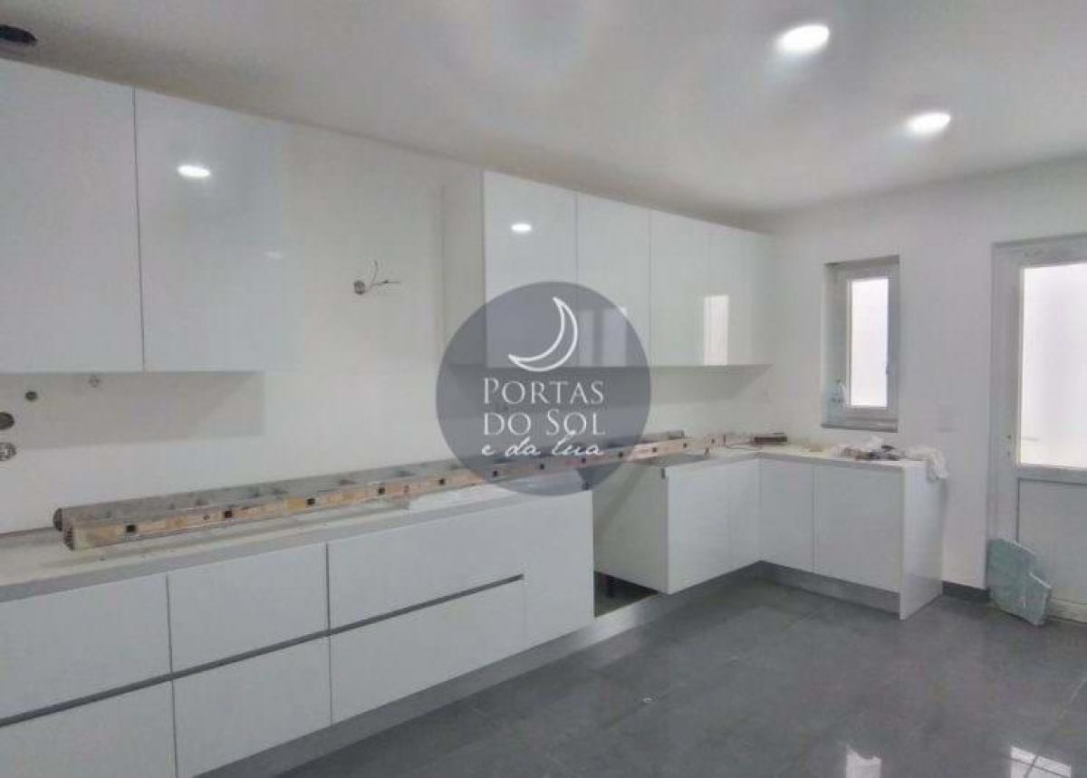 4 bedrooms Villa in Sintra, Portugal No. 5801