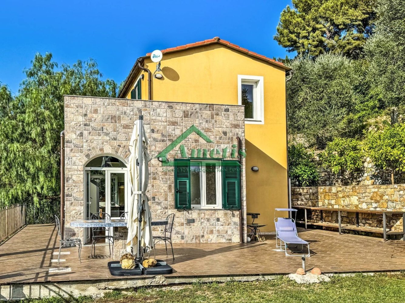 Вилла с 4 спальнями в Империя, Италия № 332356