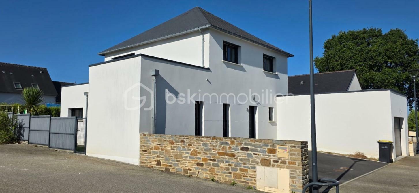 Casa de 4 dormitorios en Javene, France No. 361096