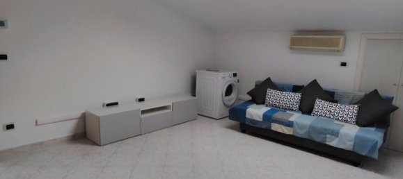 Квартира с 2 комнатами в Карсоли, Италия № 33793 7