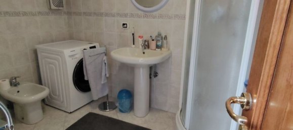 Квартира с 2 комнатами в Карсоли, Италия № 33793 18