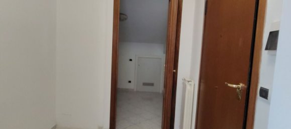 Квартира с 2 комнатами в Карсоли, Италия № 33793 27