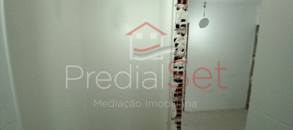 4 bedrooms Apartment in Almada, Portugal No. 87367 21