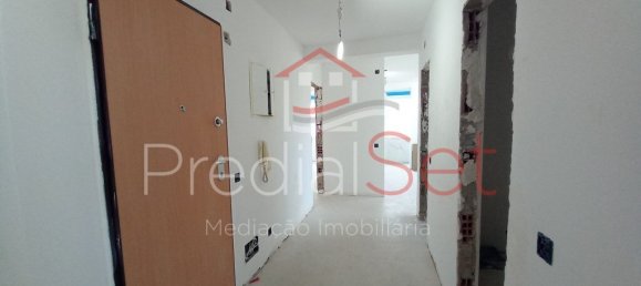 4 bedrooms Apartment in Almada, Portugal No. 87367 4