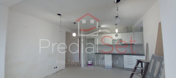 4 bedrooms Apartment in Almada, Portugal No. 87367 9