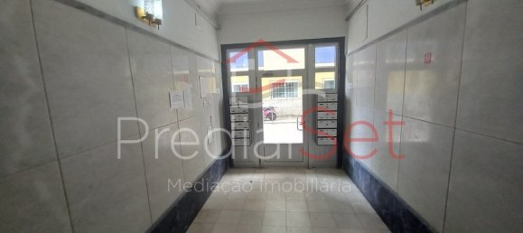 4 bedrooms Apartment in Almada, Portugal No. 87367 41