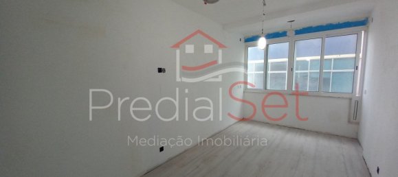4 bedrooms Apartment in Almada, Portugal No. 87367 31