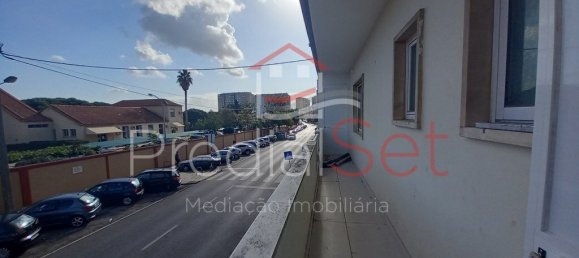 4 bedrooms Apartment in Almada, Portugal No. 87367 13