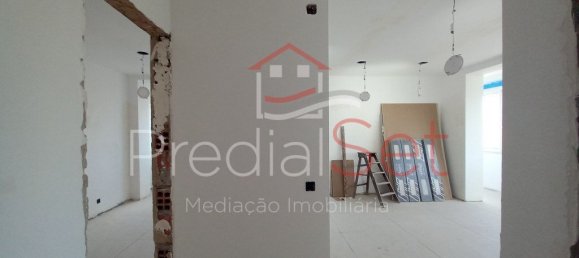 4 bedrooms Apartment in Almada, Portugal No. 87367 5
