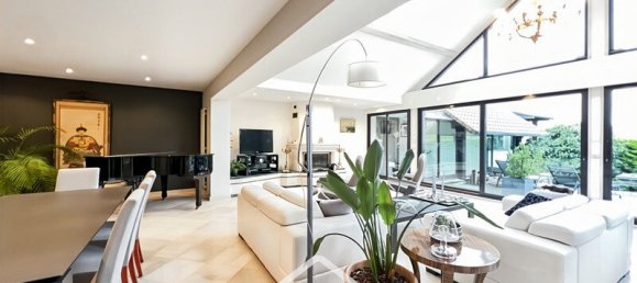 5 Schlafzimmer Villa in Isques, France, Nr. 56095 11