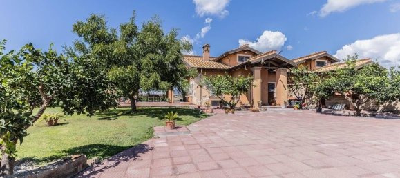 3 bedrooms Villa in Cerveteri, Italy No. 370275 2
