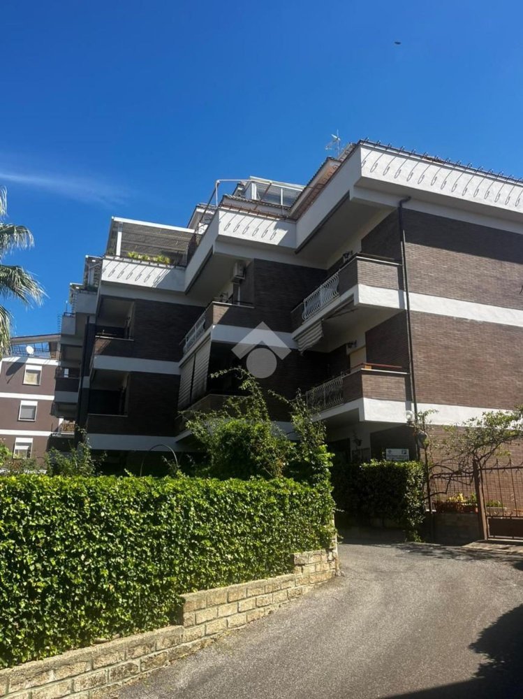 3 chambres Appartement à Albano Laziale, Italy No. 344368