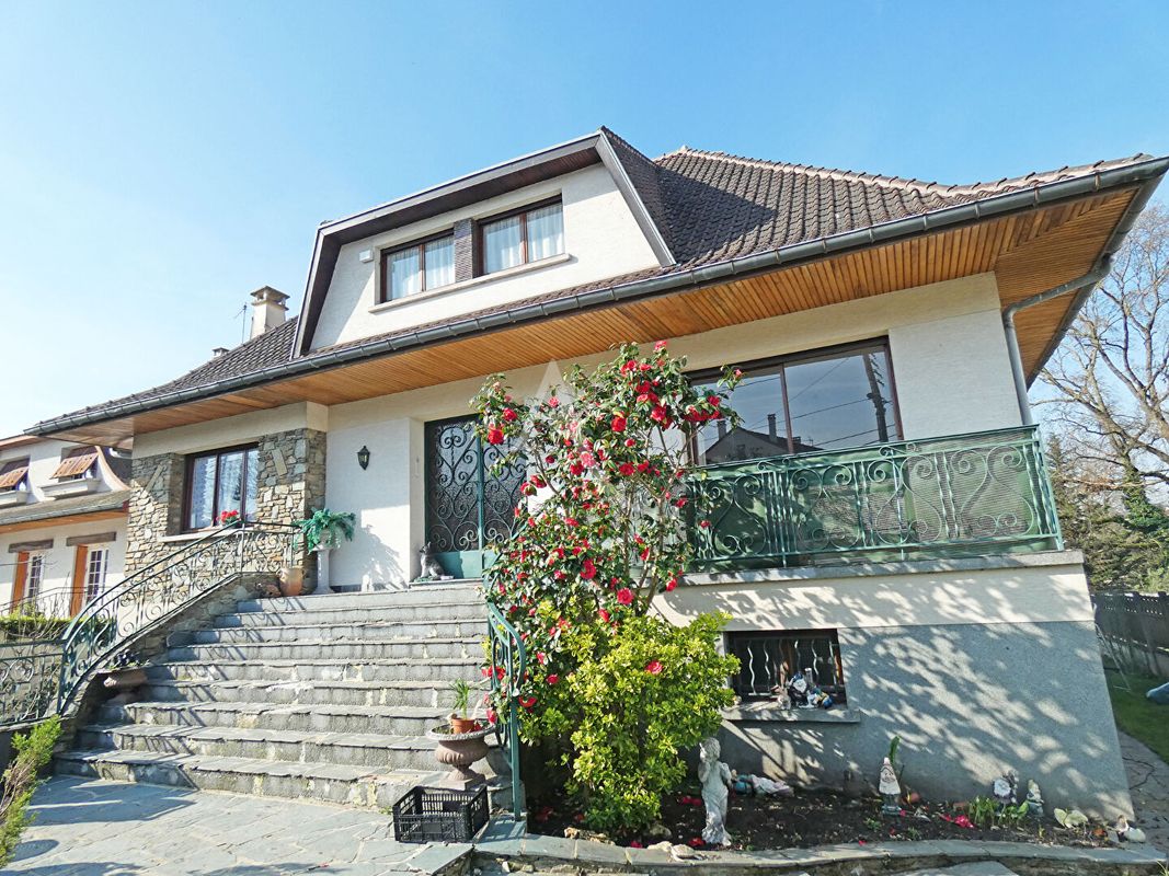 4 Schlafzimmer Haus in Gagny, France, Nr. 185521