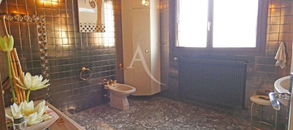 4 Schlafzimmer Haus in Gagny, France, Nr. 185521 7