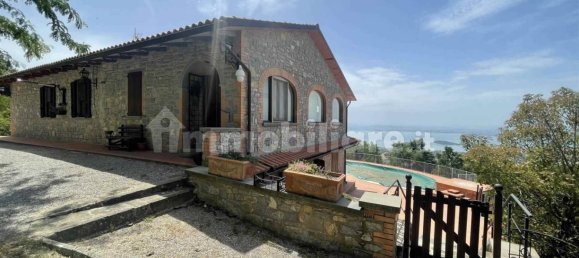 5 bedrooms Villa in Tuoro sul Trasimeno, Italy No. 89473 2