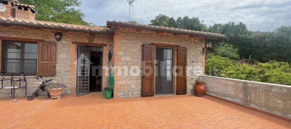 5 bedrooms Villa in Tuoro sul Trasimeno, Italy No. 89473 7