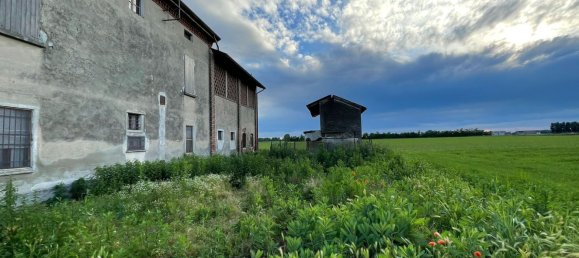 6 rooms House in Soncino, Italy No. 82325 4