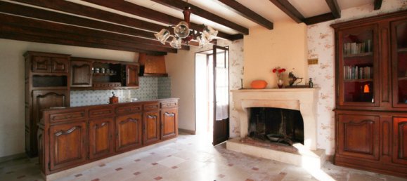 4 bedrooms House in Couture-d'Argenson, France No. 99405 10