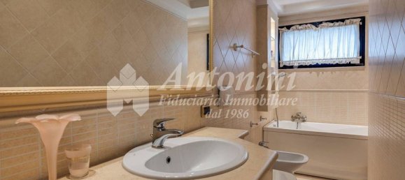 6 bedrooms Villa in Rome, Italy No. 366066 7