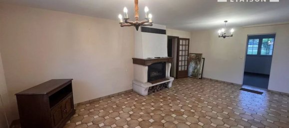 Casa de 5 dormitorios en Saint-Sulpice-de-Pommeray, France No. 71134 2