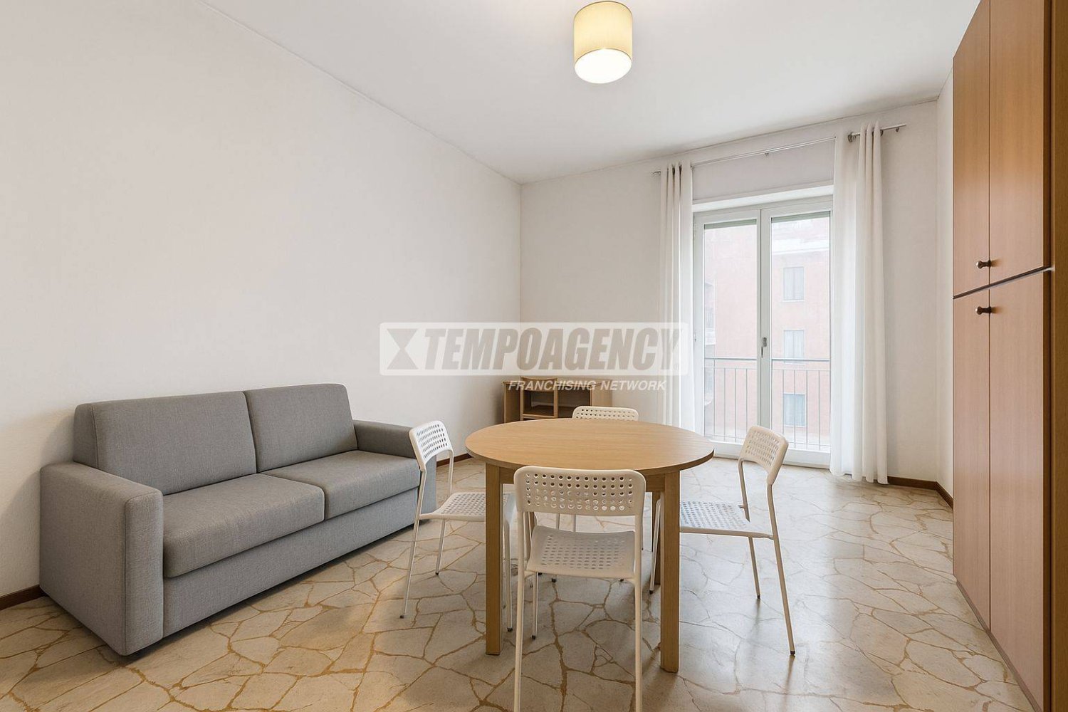 3 bedrooms Apartment in Milan, Italy No. 338891