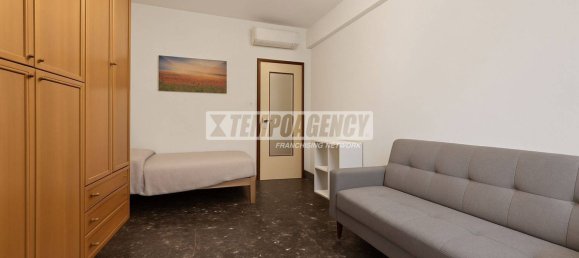 3 bedrooms Apartment in Milan, Italy No. 338891 4