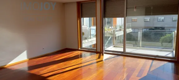 2 chambres Duplex à Matosinhos, Portugal No. 106273 3